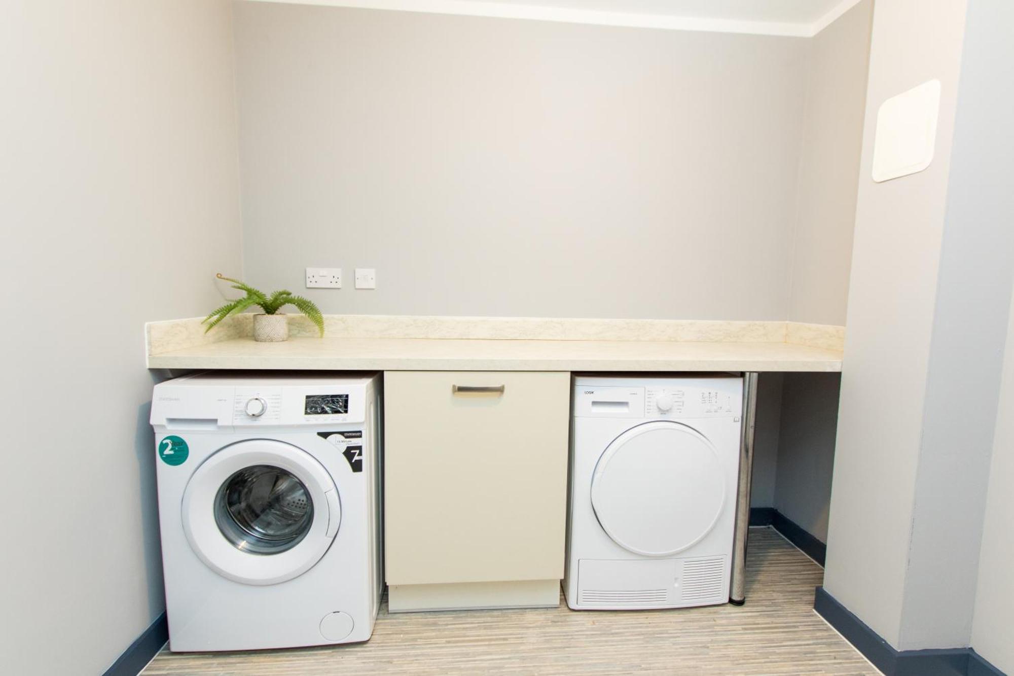 Free Parking 3 Bedroom House In Nottingham Esterno foto